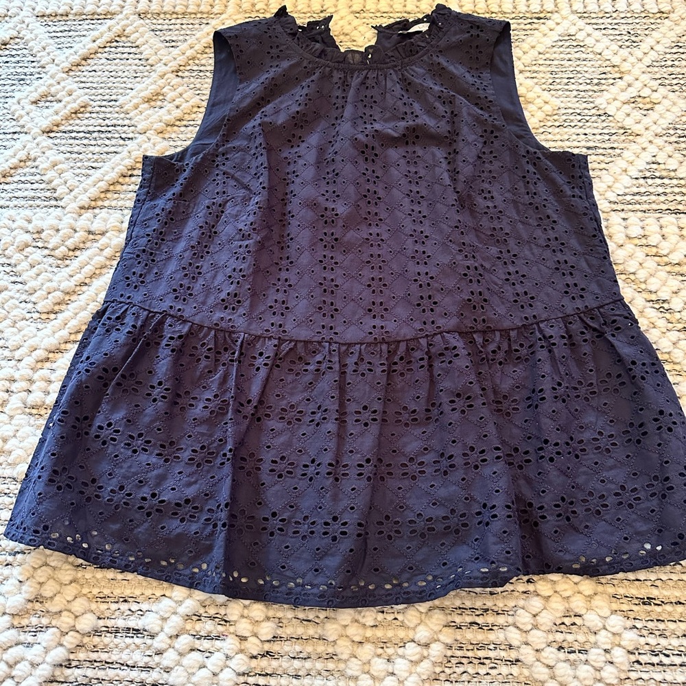 LOFT NAVY BLUE TOP SIZE SMALL